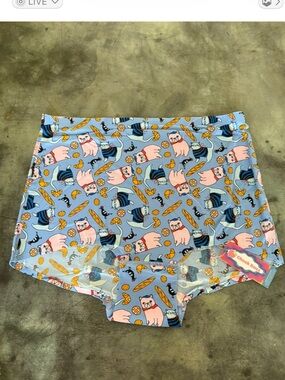 NWT, Women,s Cheeky Boss Briefs, 
French dogs and cats, size medium, J79